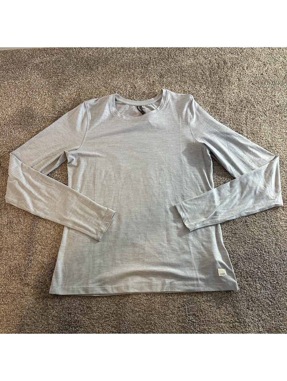 Vuori Shirt Womens Large L Gray Long Sleeve Lux Crewneck Performance VW1038